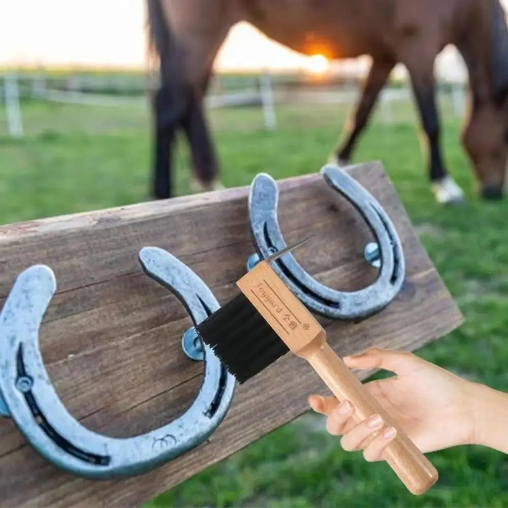 Wooden Handle Horses Hoof Pick Grooming Brush Farming Tools Hoof Cleaning Brush Stainless Steel Trimming Horses Grooming Pick